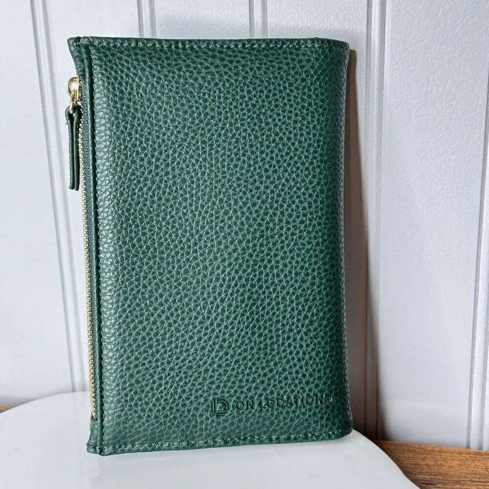 RARE Aer Lingus College Football Ireland Shamrock Classic Leather Wallet 6.5x4.5